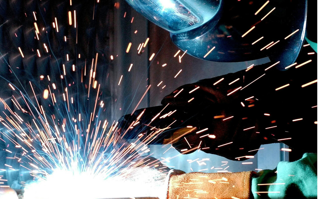 Processo de soldagem em construção metálica